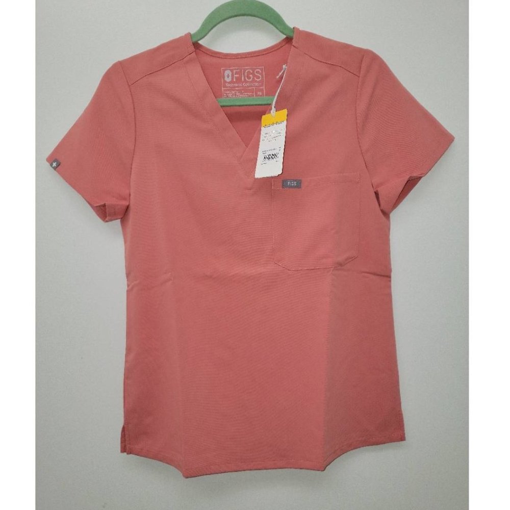 Figs Catarina Scrub Top in Coral